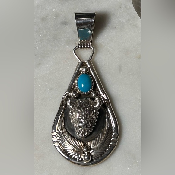 NWT Navajo Handmade Buffalo pendant Kingman turquoise sterling - Picture 5 of 8